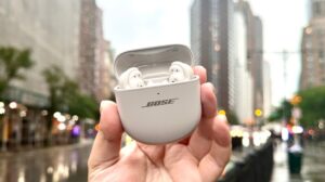 Discover Best Earbuds 2026 With Noise Cancellation and Long Battery Life